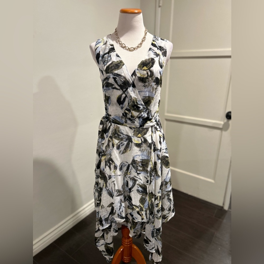 BARIII NWT Size L Floral Sleeveless Belted MIDI Dress
